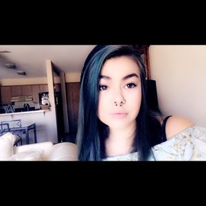 Meet your Posher, Aunna